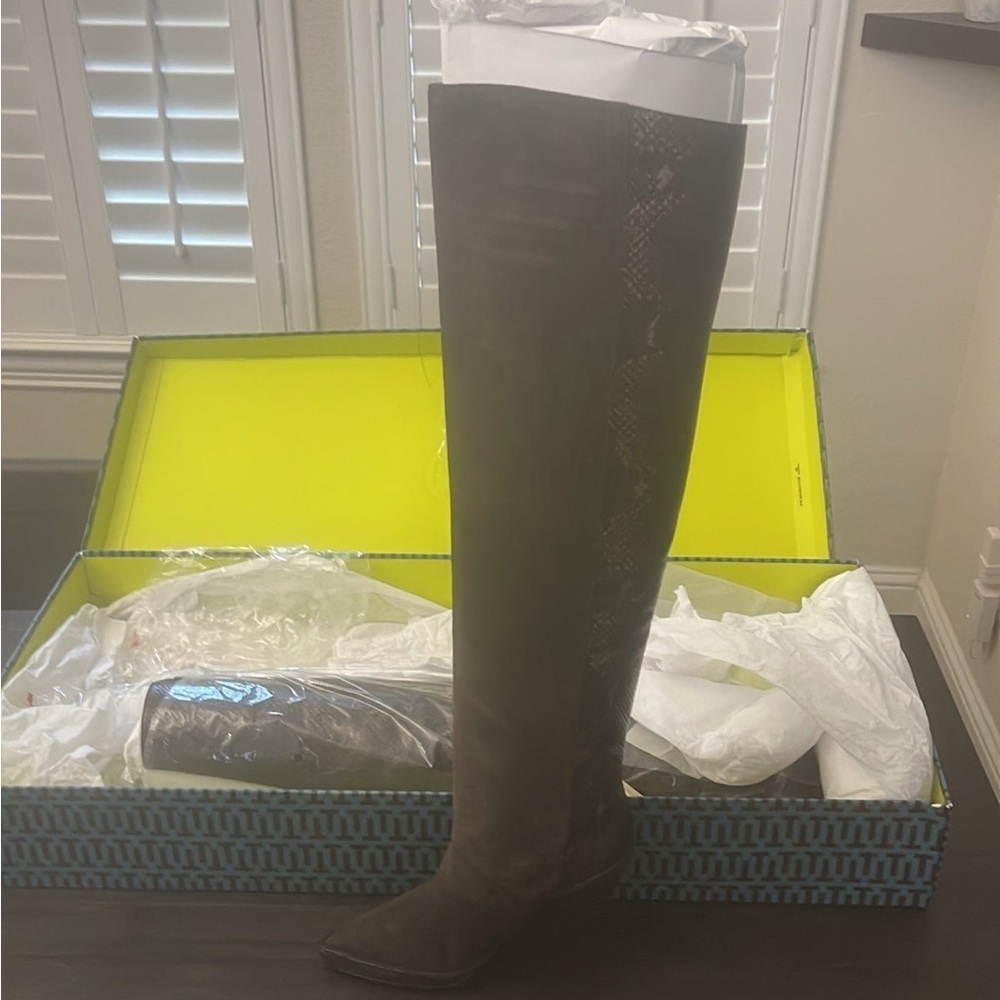 Tory Burch Black and Brown Heeled Boots - Picture 3 of 5